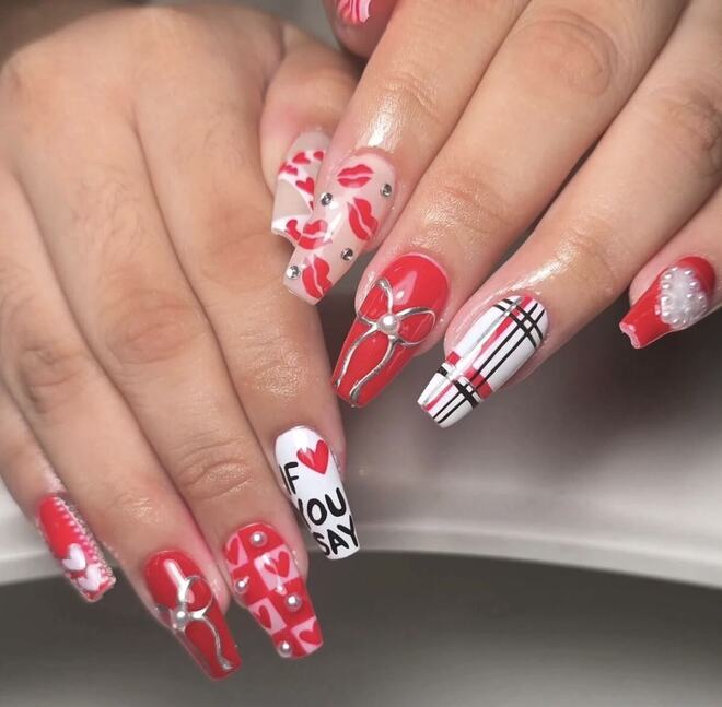 Valentine's set: hearts, lips and candy stripes